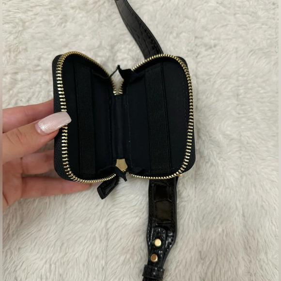 IDEAL OF SWEDEN BLACK CROC IPHONE 12/12 PRO NECKLACE/ CROSSBODY CASE - Picture 6 of 10